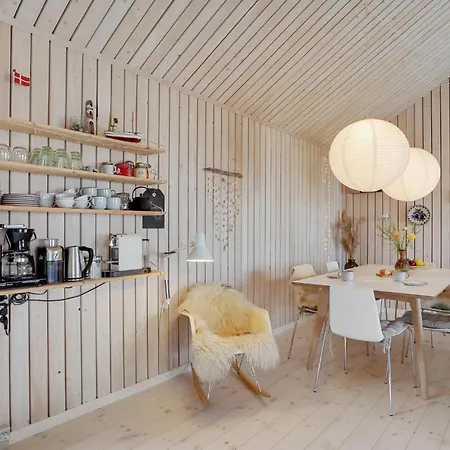 3 Bedroom Stunning In * Thyholm