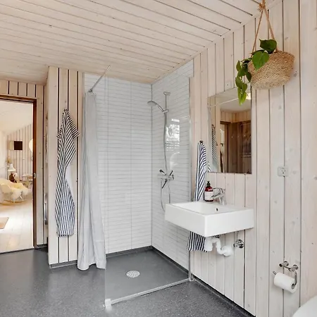 3 Bedroom Stunning In Thyholm