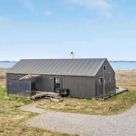 3 Bedroom Stunning In *