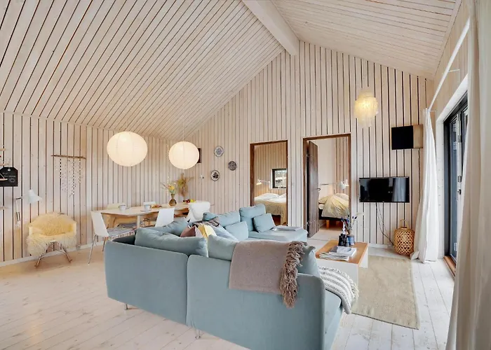 3 Bedroom Stunning In Casa vacanze Thyholm
