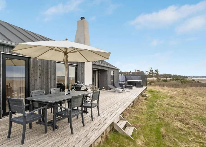 3 Bedroom Stunning In Casa vacanze Thyholm
