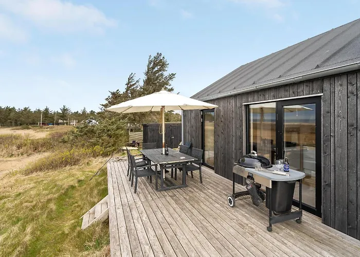 3 Bedroom Stunning In Casa vacanze Thyholm